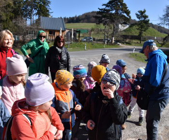 11.4.2025 Jarná vychádzka s MŠ 1.Mája. 11.4.2025 Jarná vychádzka s MŠ 1.Mája.