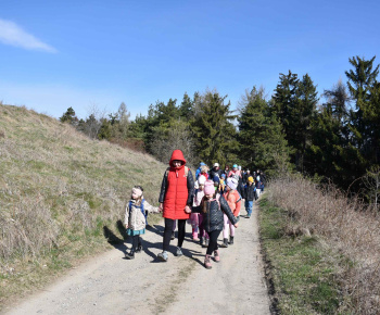 11.4.2025 Jarná vychádzka s MŠ 1.Mája. 11.4.2025 Jarná vychádzka s MŠ 1.Mája.