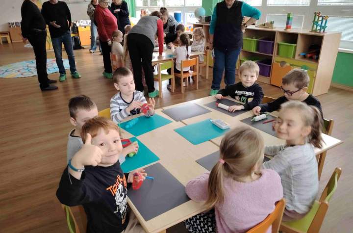 19.11.22025 Vianočné ozdoby v MŠ 1.Mája