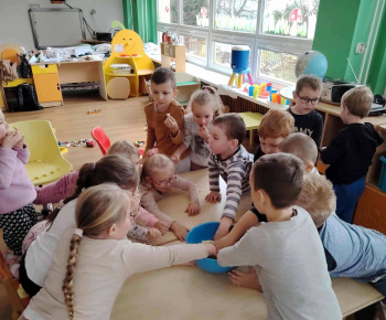 19.11.22025 Vianočné ozdoby v MŠ 1.Mája